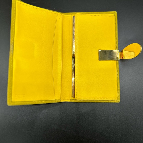 Loewe bifold yellow clasp wallet - Picture 8 of 13